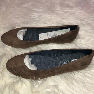 Dr. Scholl’s memory foam cool fit flats